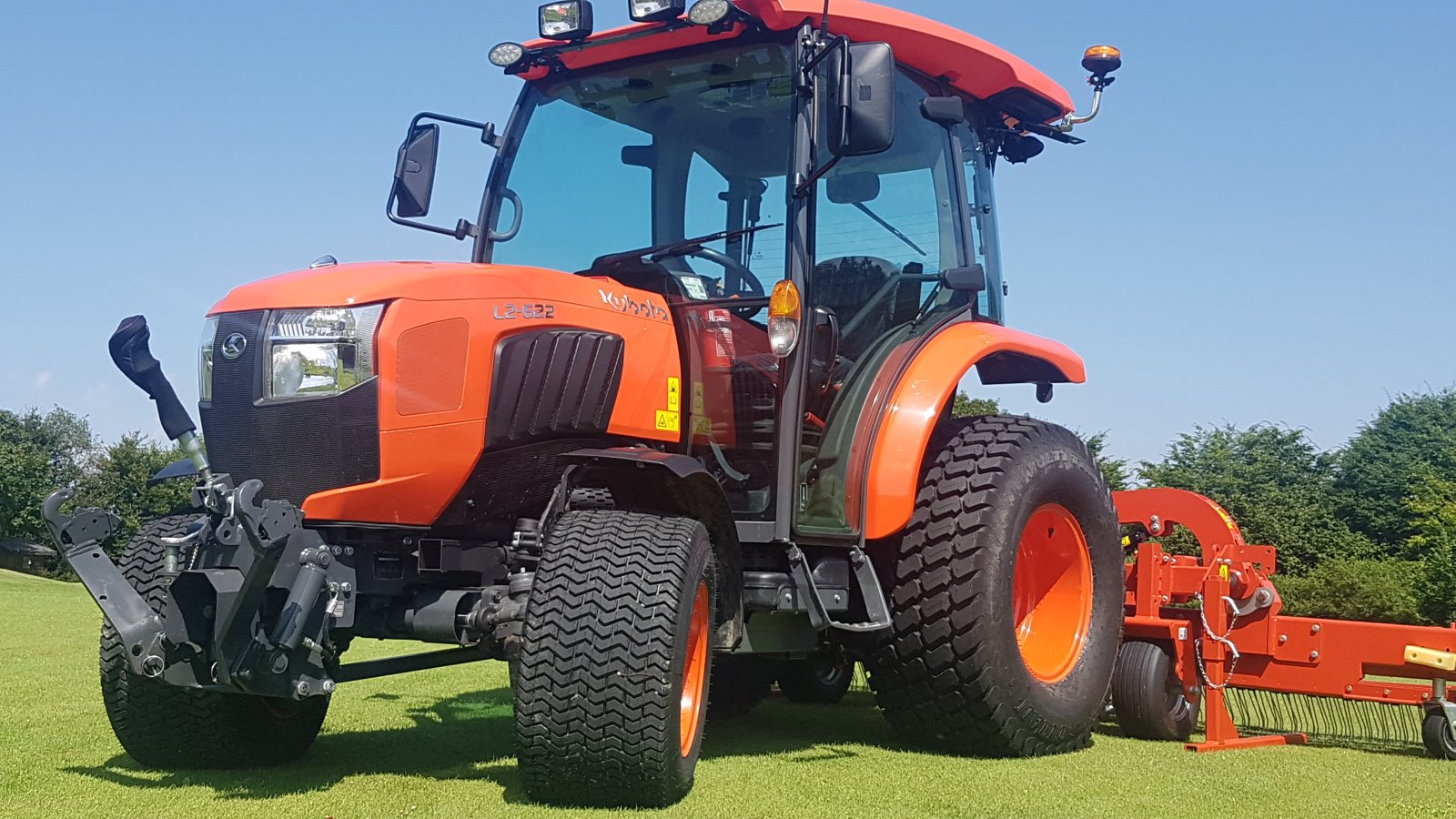 Kommunaltraktor typu Kubota L2-622 H CAB, Neumaschine v Olpe (Obrázek 4)