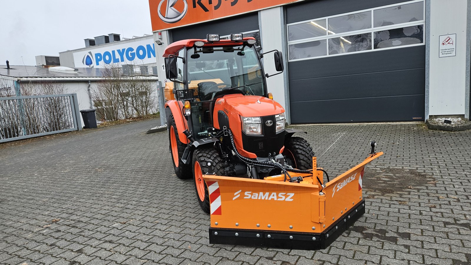 Kommunaltraktor des Typs Kubota L2-622 Winterdienst, Neumaschine in Olpe (Bild 2)