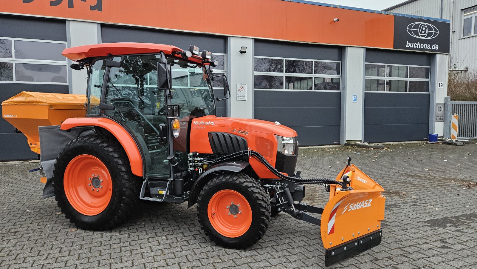 Kommunaltraktor des Typs Kubota L2-622 Winterdienst, Neumaschine in Olpe (Bild 9)