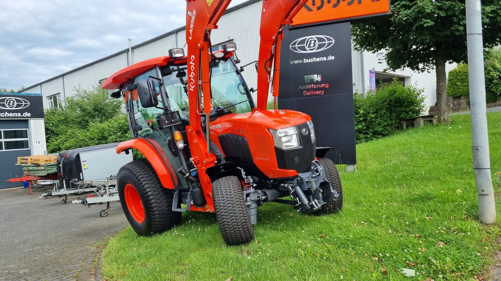 Kommunaltraktor van het type Kubota L2-622H CAB, Neumaschine in Olpe (Foto 8)