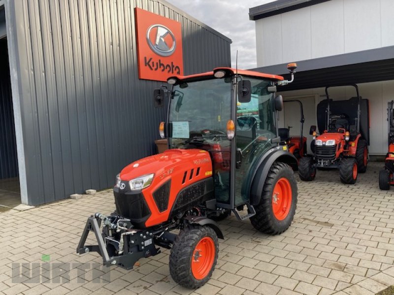 Kommunaltraktor van het type Kubota LX-351, Neumaschine in Asbach-Bäumenheim (Foto 1)