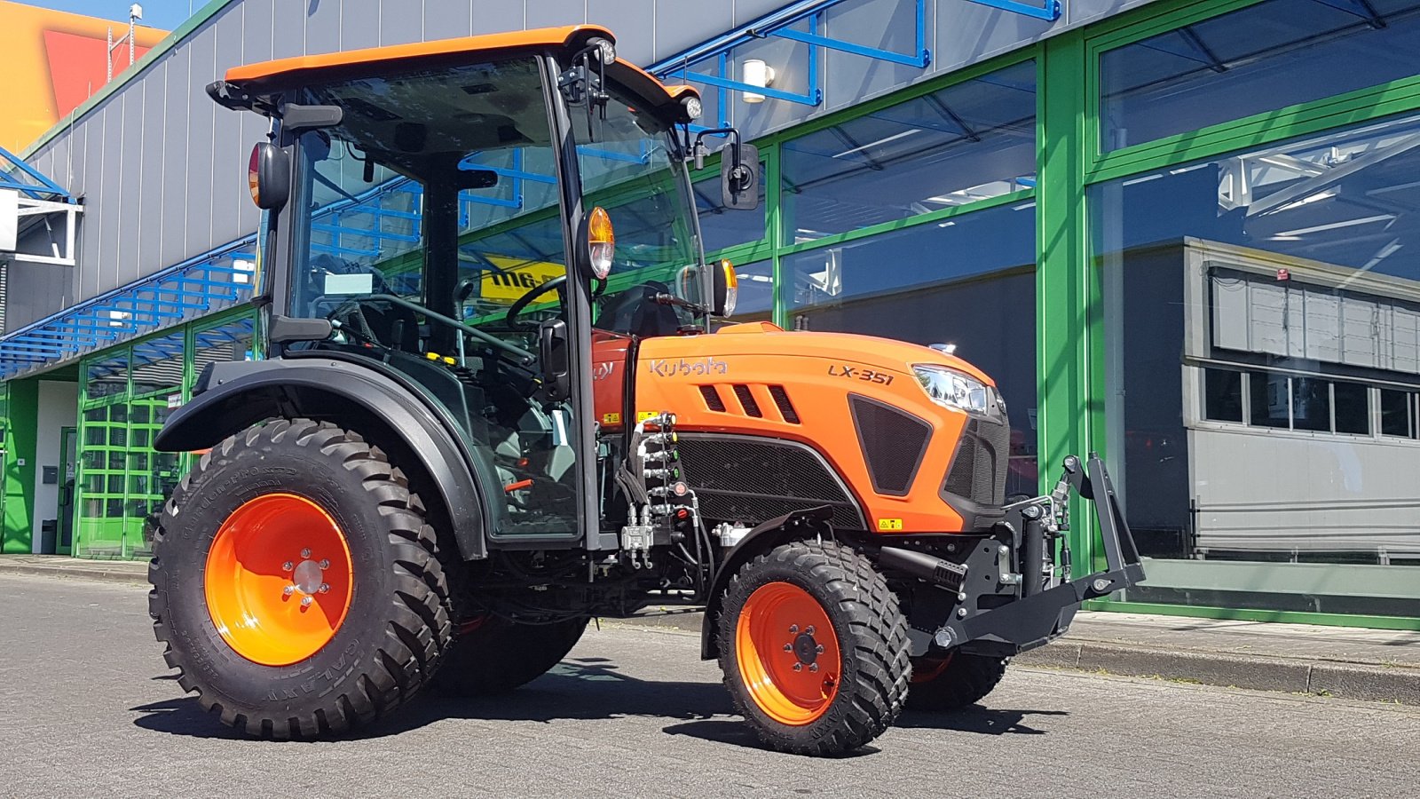 Kommunaltraktor типа Kubota LX351 CAB, Neumaschine в Olpe (Фотография 3)