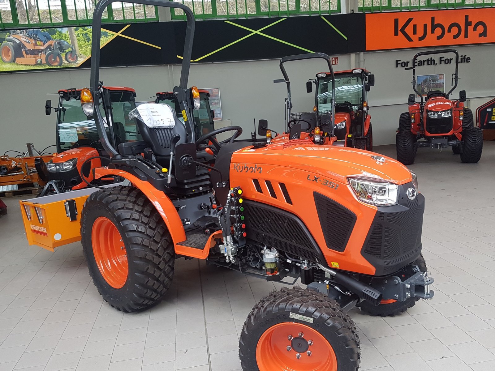 Kommunaltraktor typu Kubota LX351 Rops  ab 0,99%, Neumaschine v Olpe (Obrázek 5)