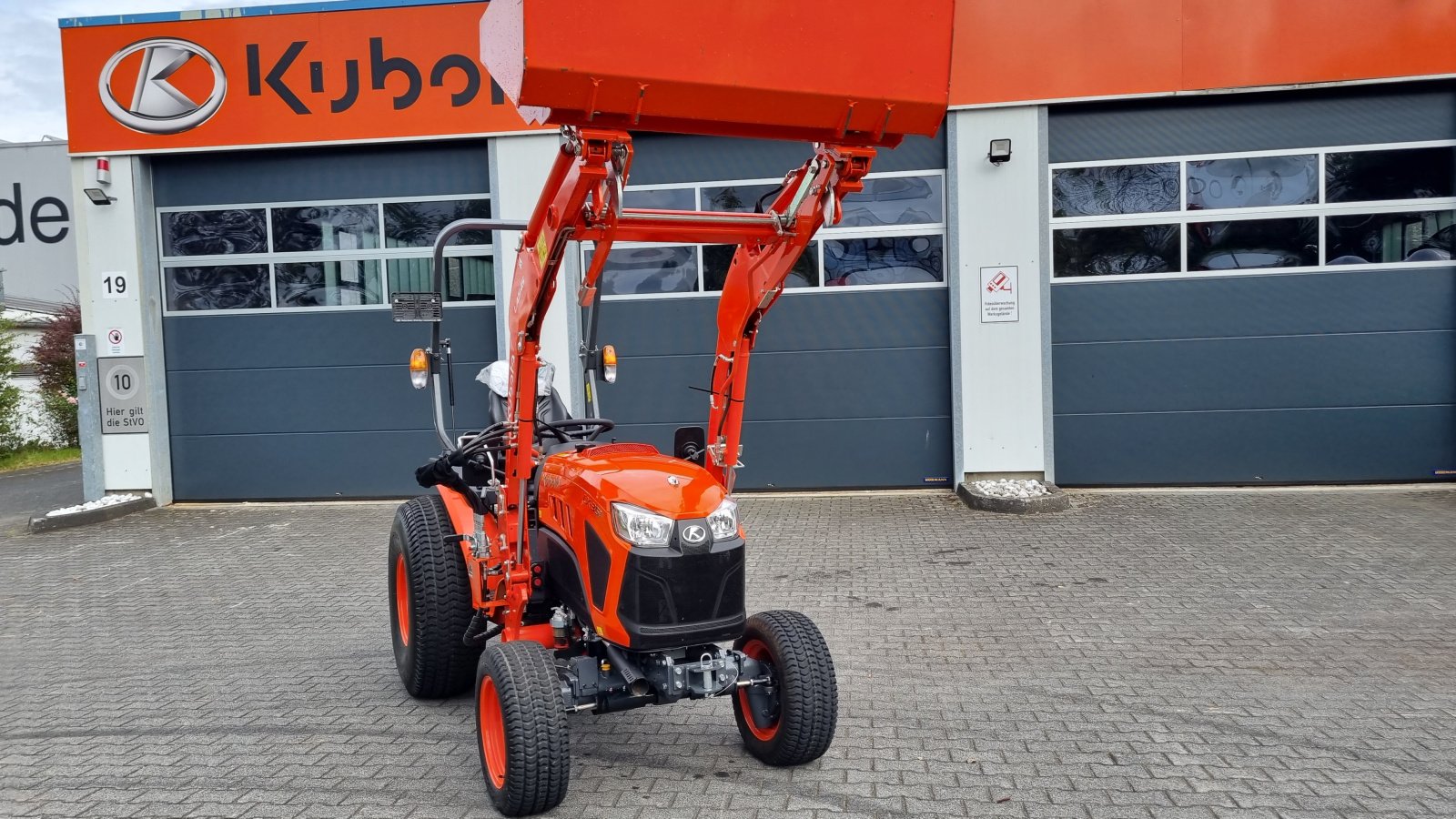 Kommunaltraktor типа Kubota LX351 ROPS incl Frontlader ab 0,99%, Neumaschine в Olpe (Фотография 4)