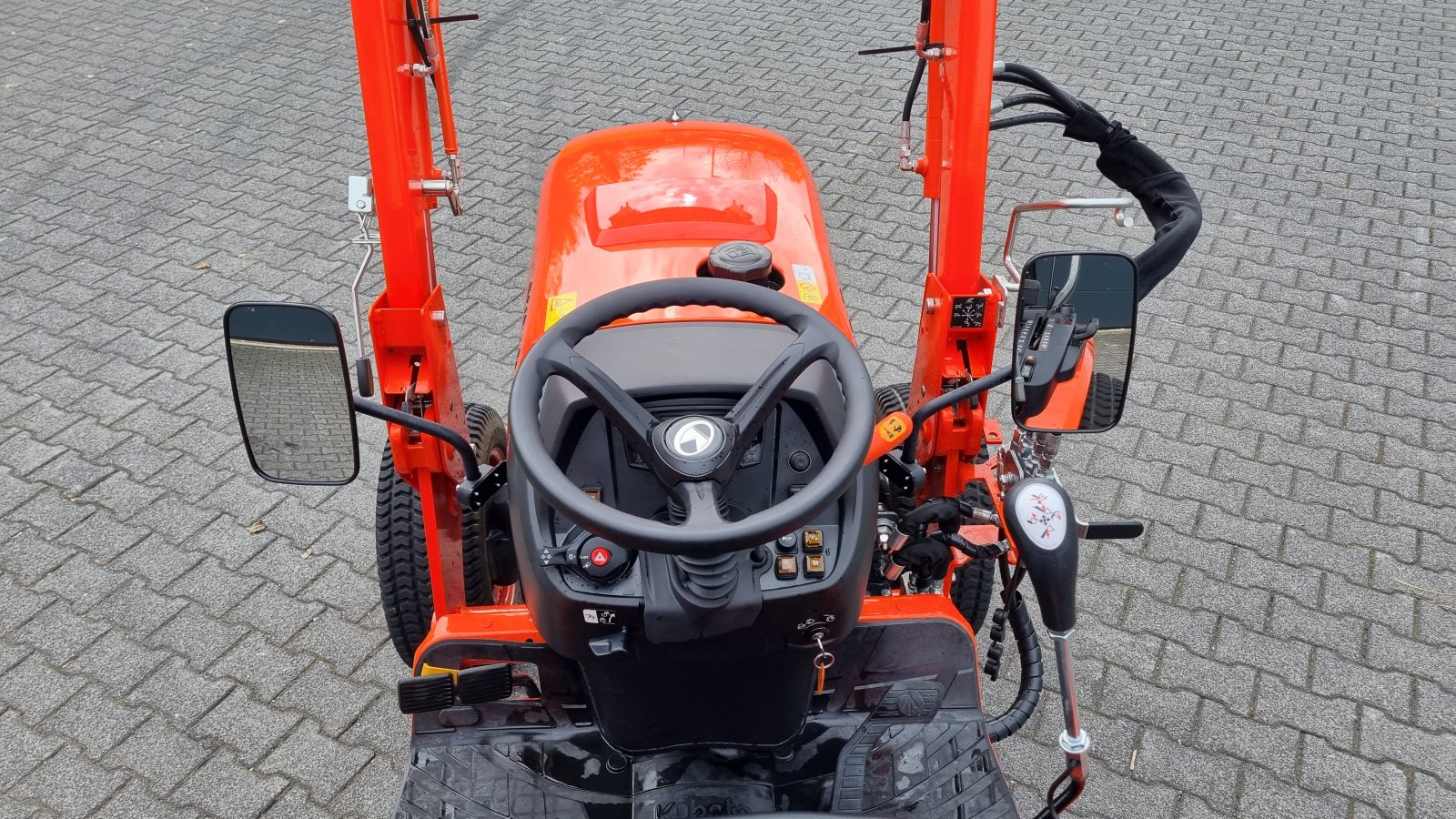 Kommunaltraktor του τύπου Kubota LX351 ROPS incl Frontlader ab 0,99%, Neumaschine σε Olpe (Φωτογραφία 8)