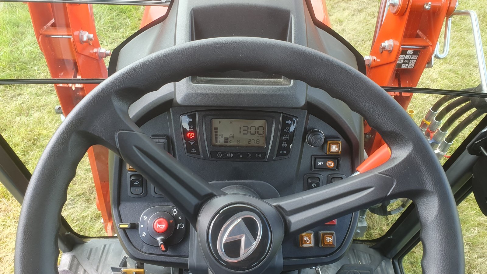 Kommunaltraktor Türe ait Kubota LX401 CAB, Neumaschine içinde Olpe (resim 10)