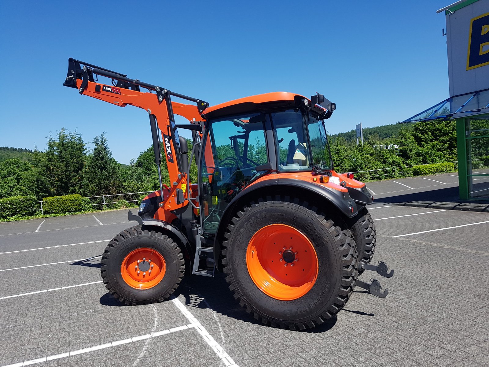 Kommunaltraktor typu Kubota M4-073 CAB 36x36, Neumaschine v Olpe (Obrázek 5)