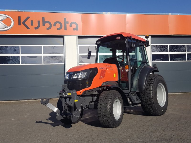 Kommunaltraktor of the type Kubota M5-072 Narrow, Neumaschine in Olpe