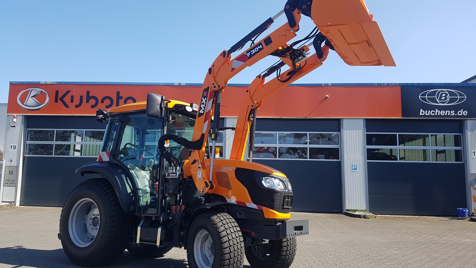 Kommunaltraktor van het type Kubota M5-072Narrow CAB, Neumaschine in Olpe (Foto 1)