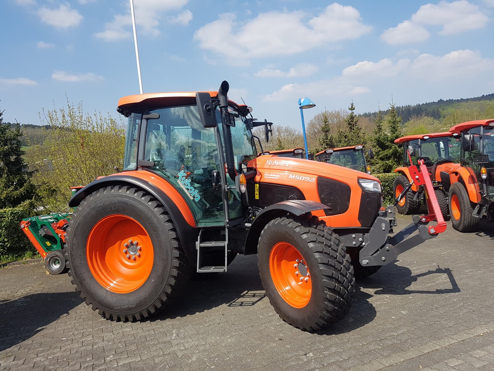 Kommunaltraktor del tipo Kubota M5-092 CAB, Neumaschine en Olpe (Imagen 2)