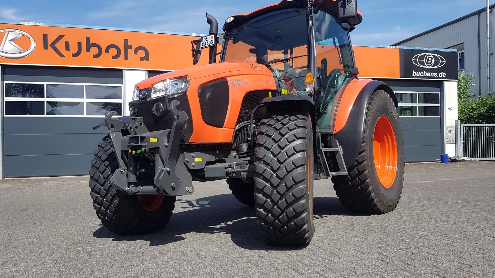 Kommunaltraktor of the type Kubota M5-112 CAB ab 0,99%, Neumaschine in Olpe (Picture 1)