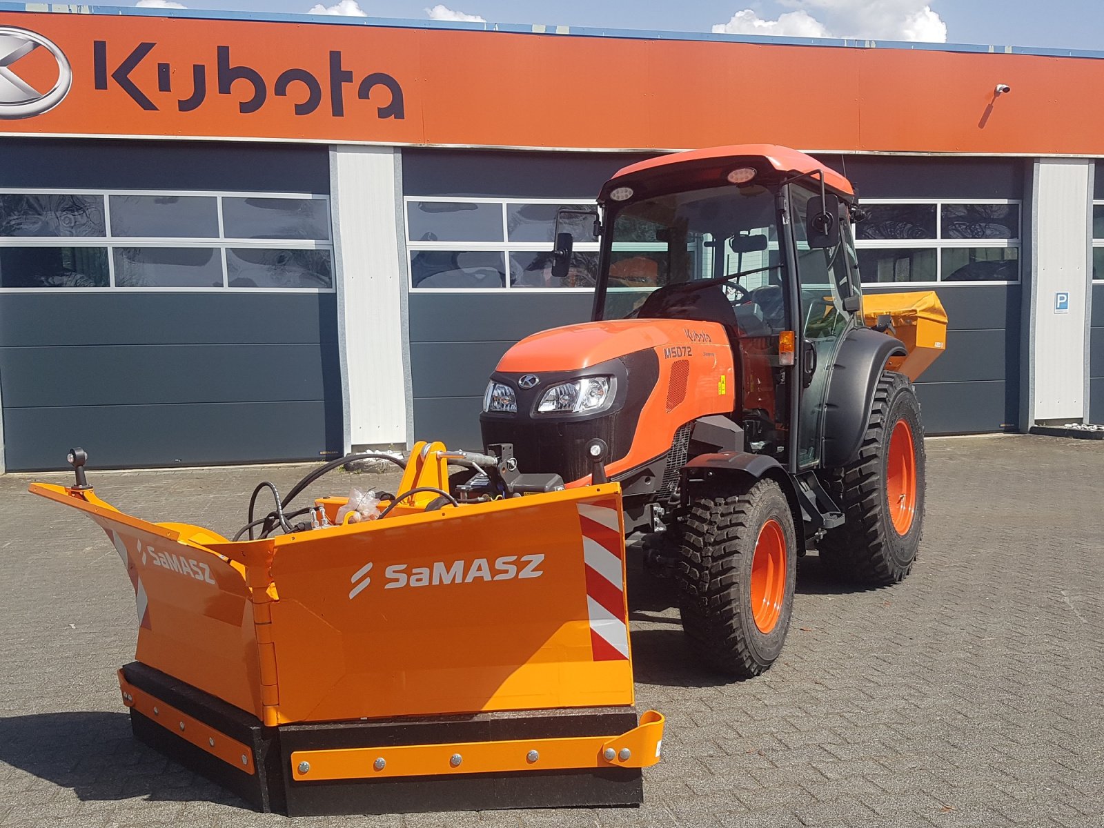 Kommunaltraktor typu Kubota M5072 Narrow Winterdienstpaket, Neumaschine v Olpe (Obrázek 7)