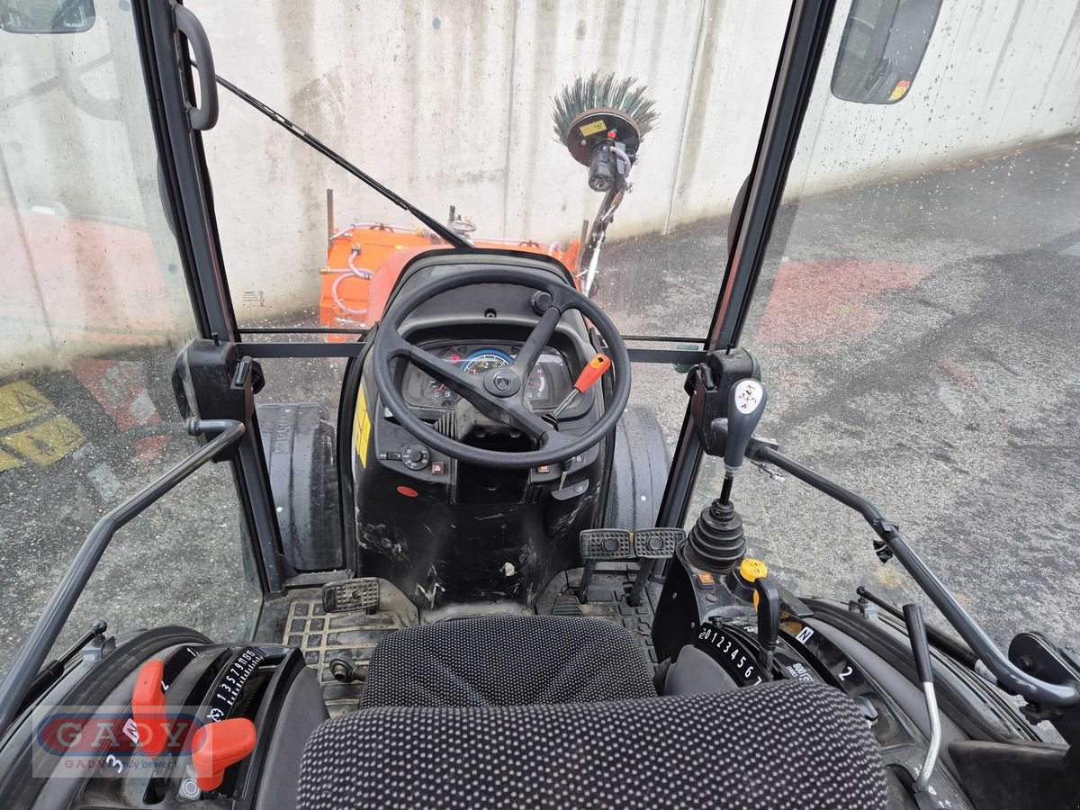 Kommunaltraktor van het type Kubota STV 40, Gebrauchtmaschine in Lebring (Foto 5)