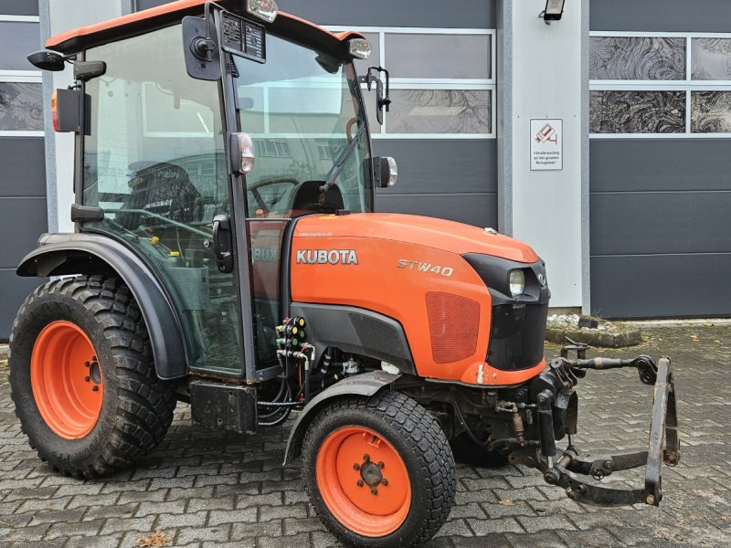 Kommunaltraktor типа Kubota STW 40, Gebrauchtmaschine в Olpe (Фотография 1)