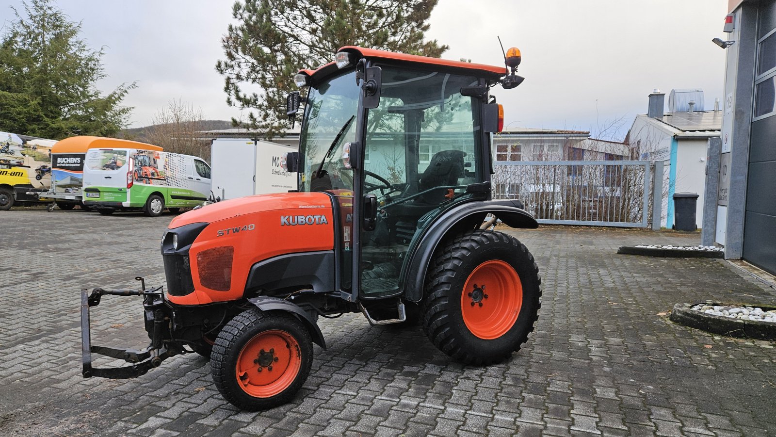 Kommunaltraktor du type Kubota STW 40, Gebrauchtmaschine en Olpe (Photo 11)