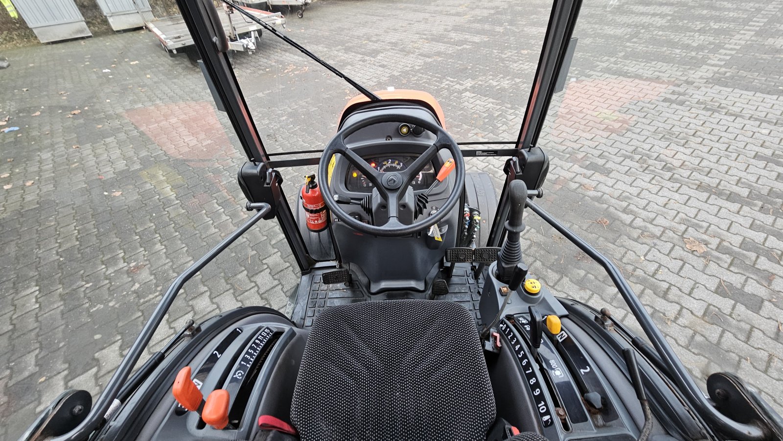 Kommunaltraktor du type Kubota STW 40, Gebrauchtmaschine en Olpe (Photo 21)