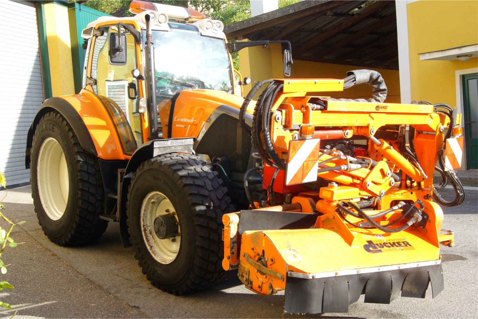 Kommunaltraktor Türe ait Lindner Geotrac 124/DÜCKER Una 600 Mäher/Winterdienst, Gebrauchtmaschine içinde Gaubitsch (resim 8)