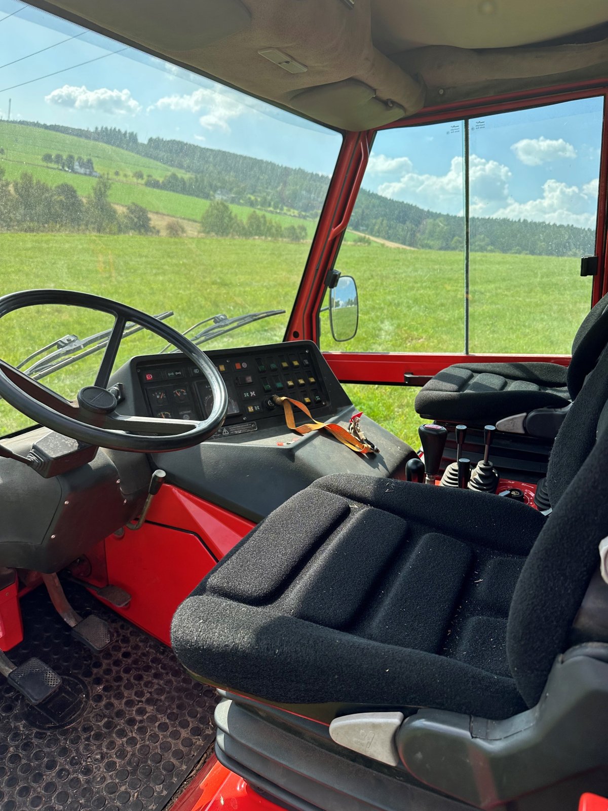 Kommunaltraktor tip Lindner Unitrac 75 TURBO, Gebrauchtmaschine in Sehmatal-Neudorf (Poză 2)