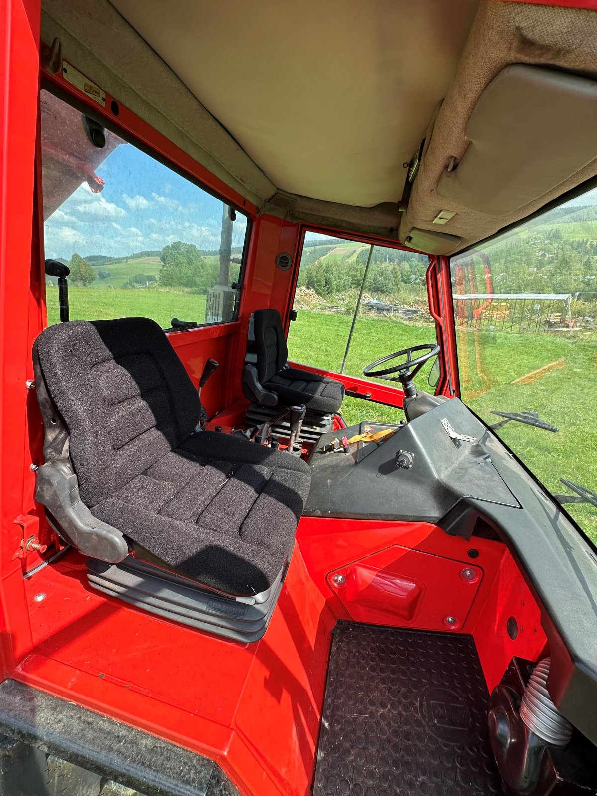 Kommunaltraktor van het type Lindner Unitrac 75 TURBO, Gebrauchtmaschine in Sehmatal-Neudorf (Foto 11)