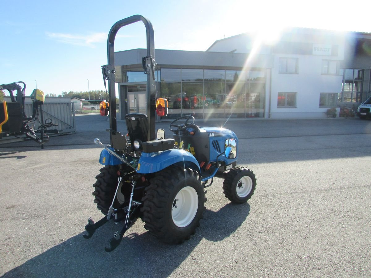 Kommunaltraktor van het type LS Tractor XJ 25 HST, Gebrauchtmaschine in Saxen (Foto 13)