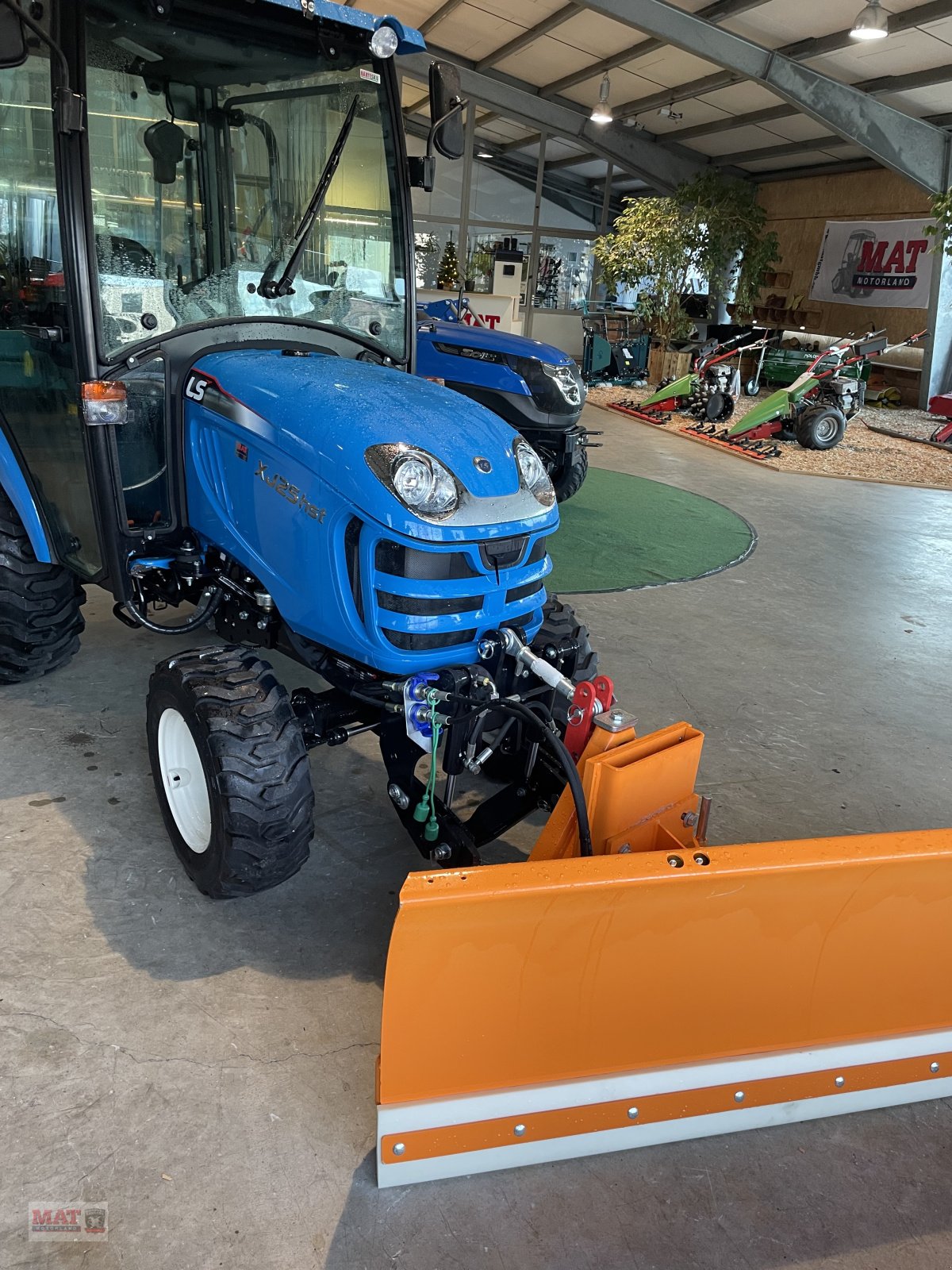 Kommunaltraktor of the type LS Tractor XJ 25 HST, Neumaschine in Waldkraiburg (Picture 4)