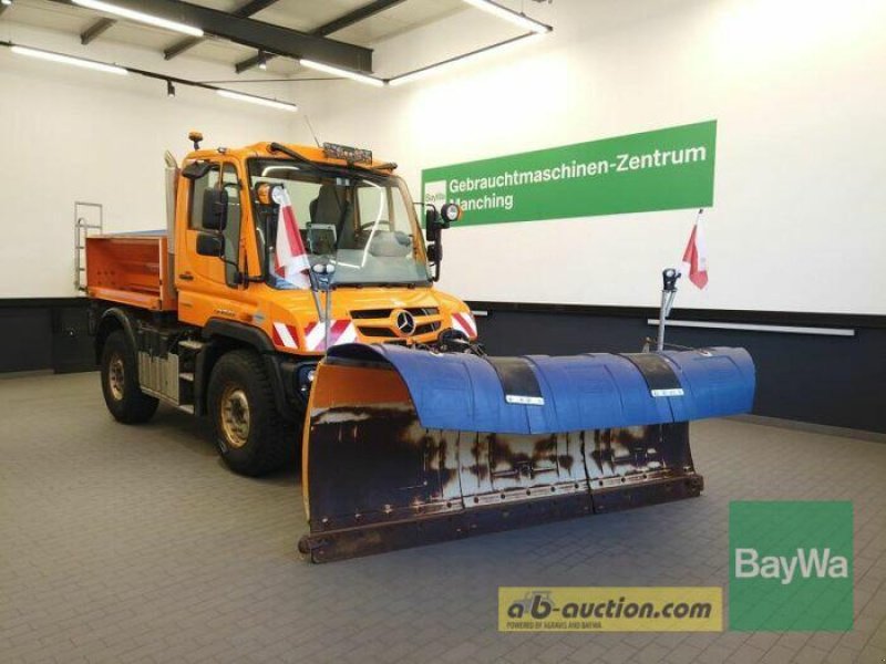 Kommunaltraktor of the type Mercedes-Benz UNIMOG U218, Gebrauchtmaschine in Manching (Picture 1)