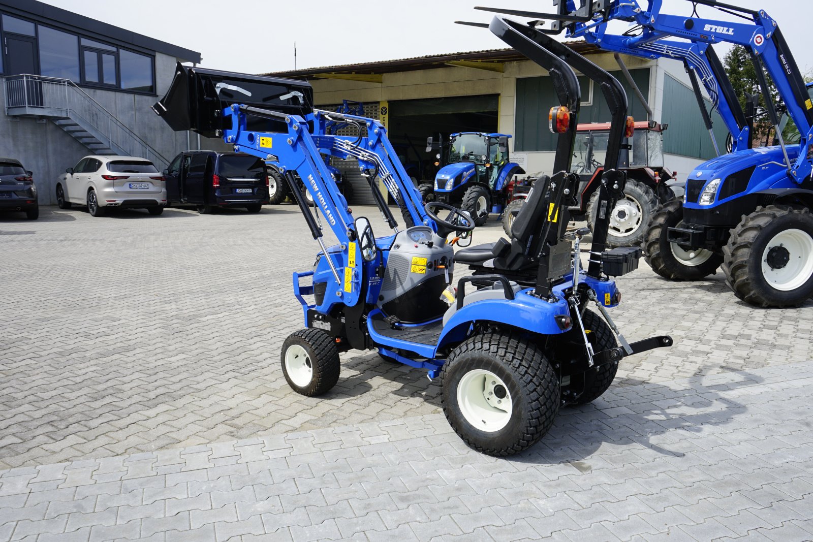 Kommunaltraktor tip New Holland Boomer25, Neumaschine in Rötz (Poză 3)