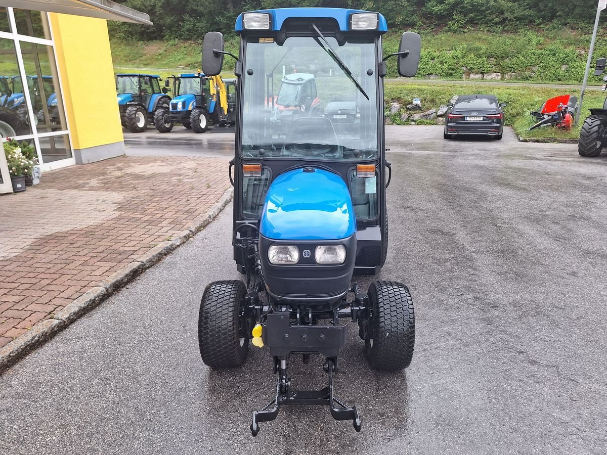 Kommunaltraktor of the type New Holland TC 21D Hydro, Gebrauchtmaschine in Burgkirchen (Picture 3)