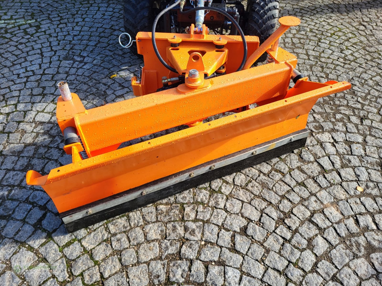 Kommunaltraktor typu Solis 26 9+9 ShuttleXL Winterpaket inkl. Schneeräumschild Salzstreuer und StVZO Aktion, Neumaschine v Feuchtwangen (Obrázek 7)