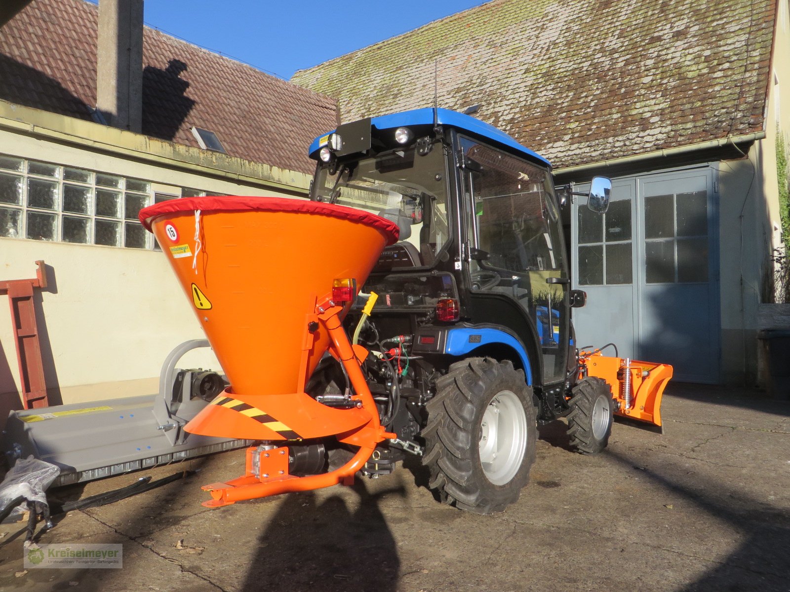 Kommunaltraktor del tipo Solis 26 HST Hydrostat + Winterdienstpaket (Schneeräumschild + Salzstreuer) Neu Kommunaltraktor **SOFORT VERFÜGBAR**, Neumaschine en Feuchtwangen (Imagen 5)