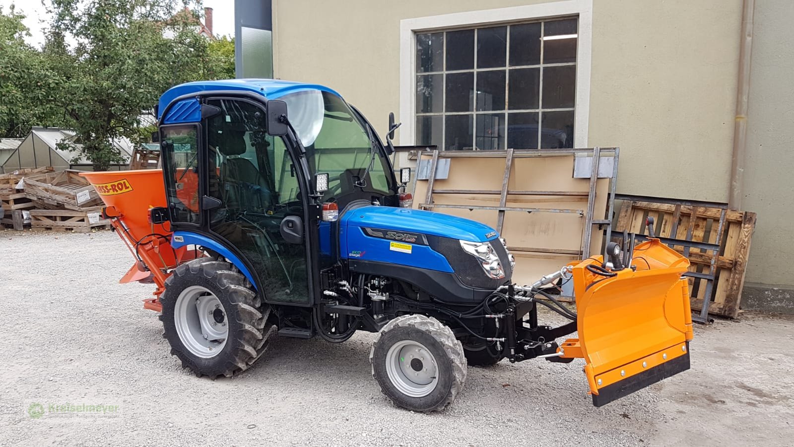 Kommunaltraktor del tipo Solis 26 HST + Kabine + V-Pflug Schneeschild + Salzstreuer + Zulassungspapiere AKTION Winterdienst, Neumaschine en Feuchtwangen (Imagen 1)