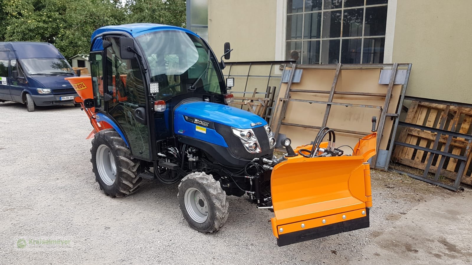 Kommunaltraktor del tipo Solis 26 HST + Kabine + V-Pflug Schneeschild + Salzstreuer + Zulassungspapiere AKTION Winterdienst, Neumaschine en Feuchtwangen (Imagen 2)