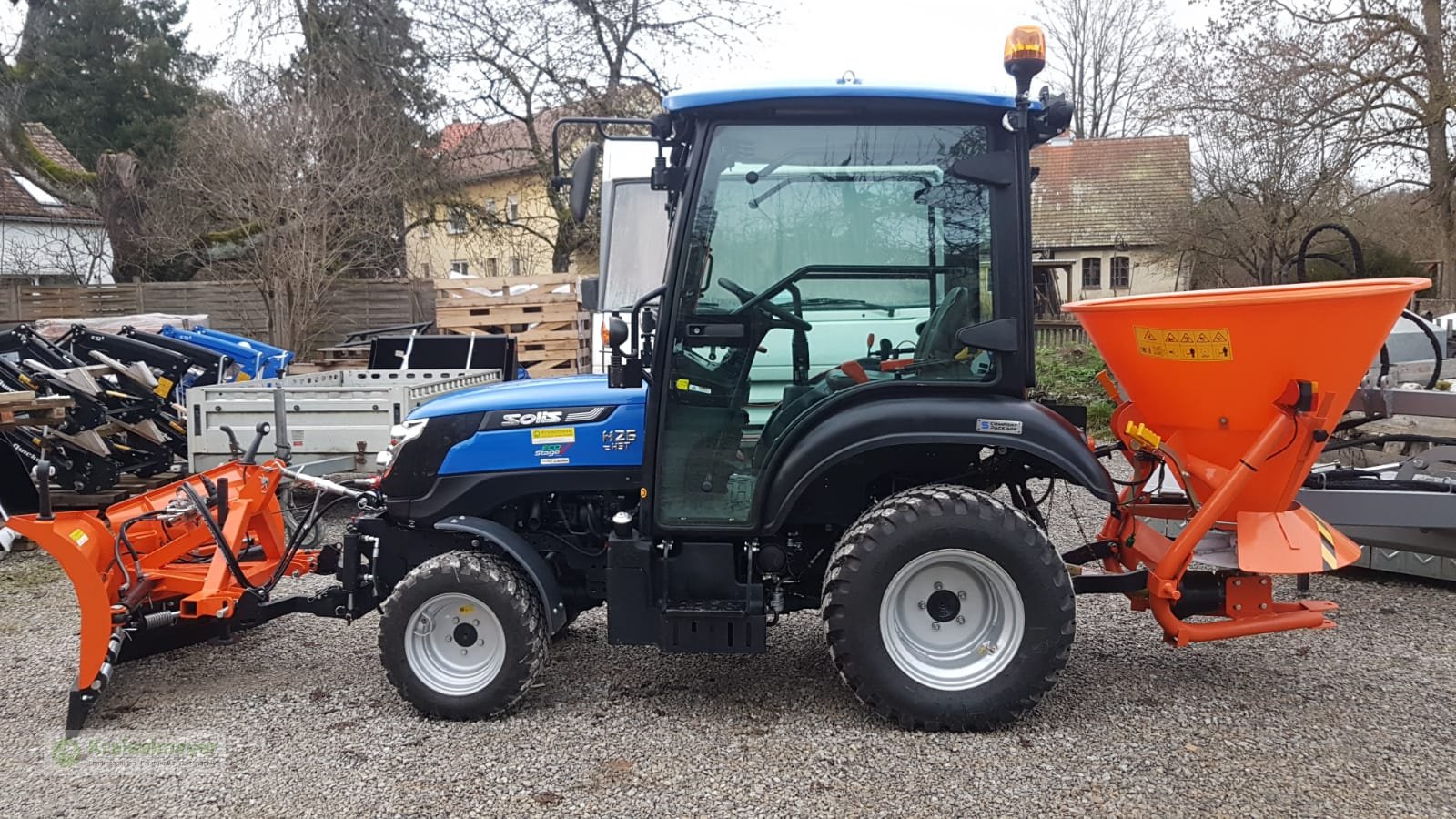 Kommunaltraktor типа Solis 26 HST Kabine Winterpaket Vario V-Schneepflug Allrad + StVZO-Zulassung NEU, Neumaschine в Feuchtwangen (Фотография 4)