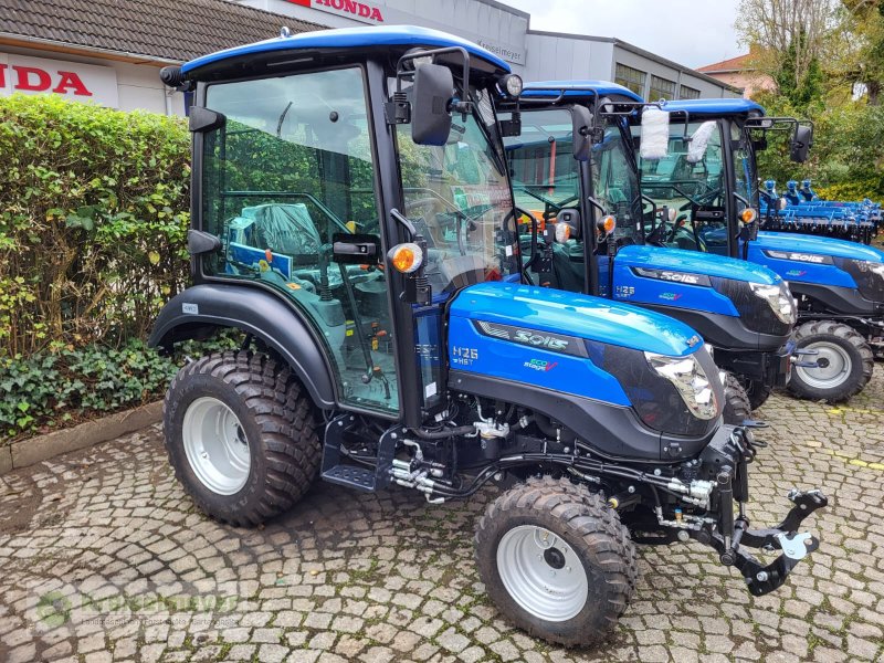 Kommunaltraktor del tipo Solis 26 HST + Winterpaket - OHNE Werkzeug - NEU StVZO-Zulassung, Neumaschine In Feuchtwangen (Immagine 1)