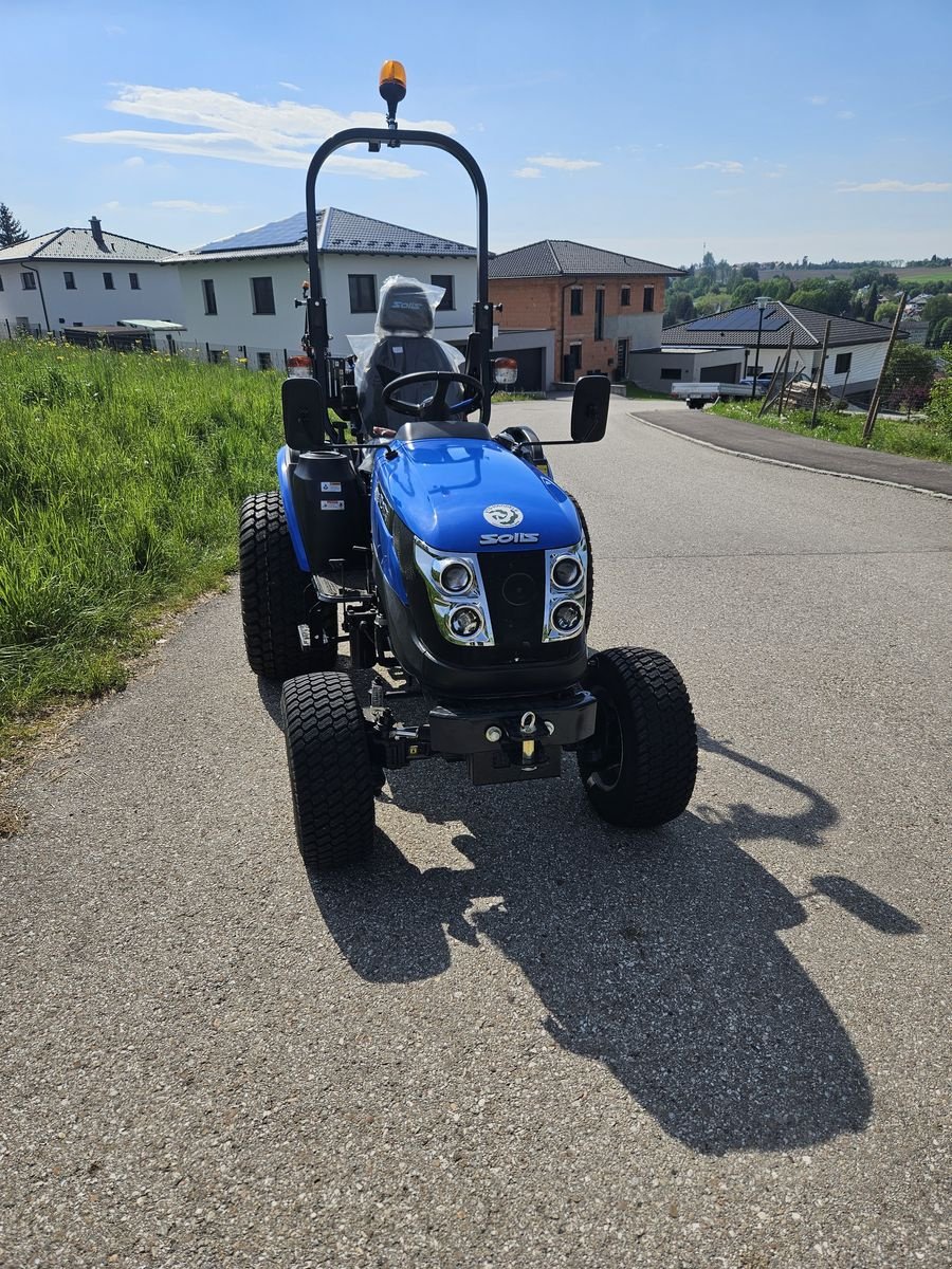 Kommunaltraktor typu Solis 26 HST, Neumaschine v Gallspach (Obrázek 18)