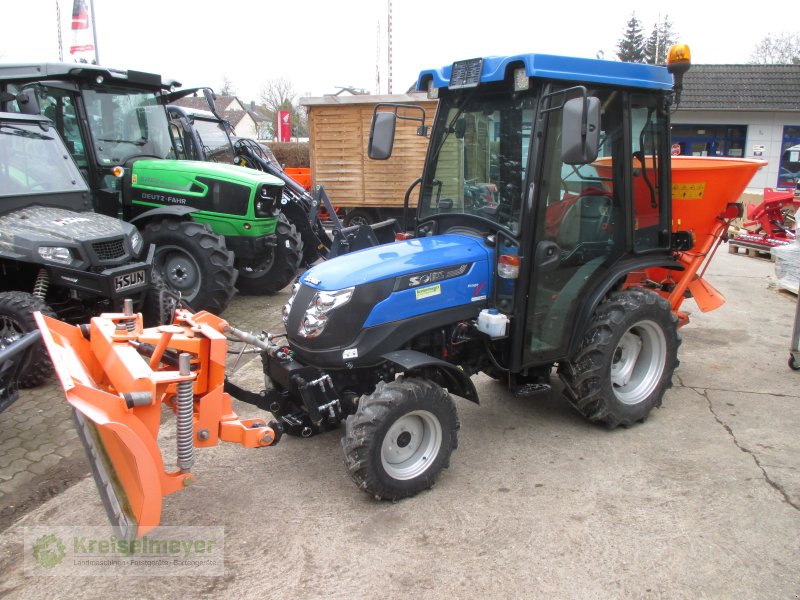 Kommunaltraktor des Typs Solis Solis 26 Allrad Kabine Heizung Schneeschild Streuer nur 18 Bh neuwertig, Gebrauchtmaschine in Feuchtwangen (Bild 1)