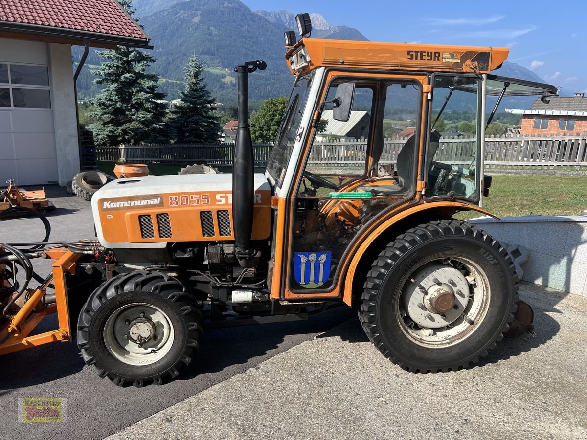 Kommunaltraktor des Typs Steyr 8055 AS, Gebrauchtmaschine in Kötschach (Bild 4)