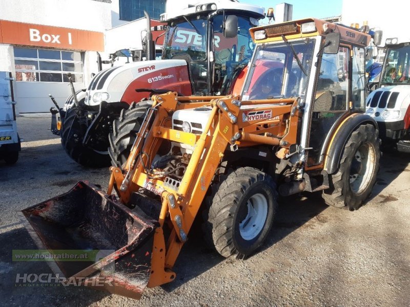 Kommunaltraktor del tipo Steyr 8055, Gebrauchtmaschine en Kronstorf