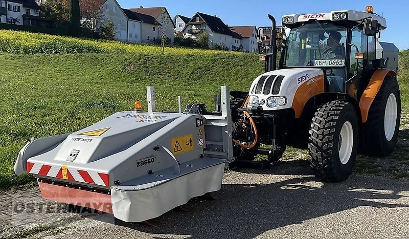 Kommunaltraktor du type Steyr Kompakt 4095 Kommunal XPU Unkraut Vernichter, Mietmaschine en Rohr (Photo 2)