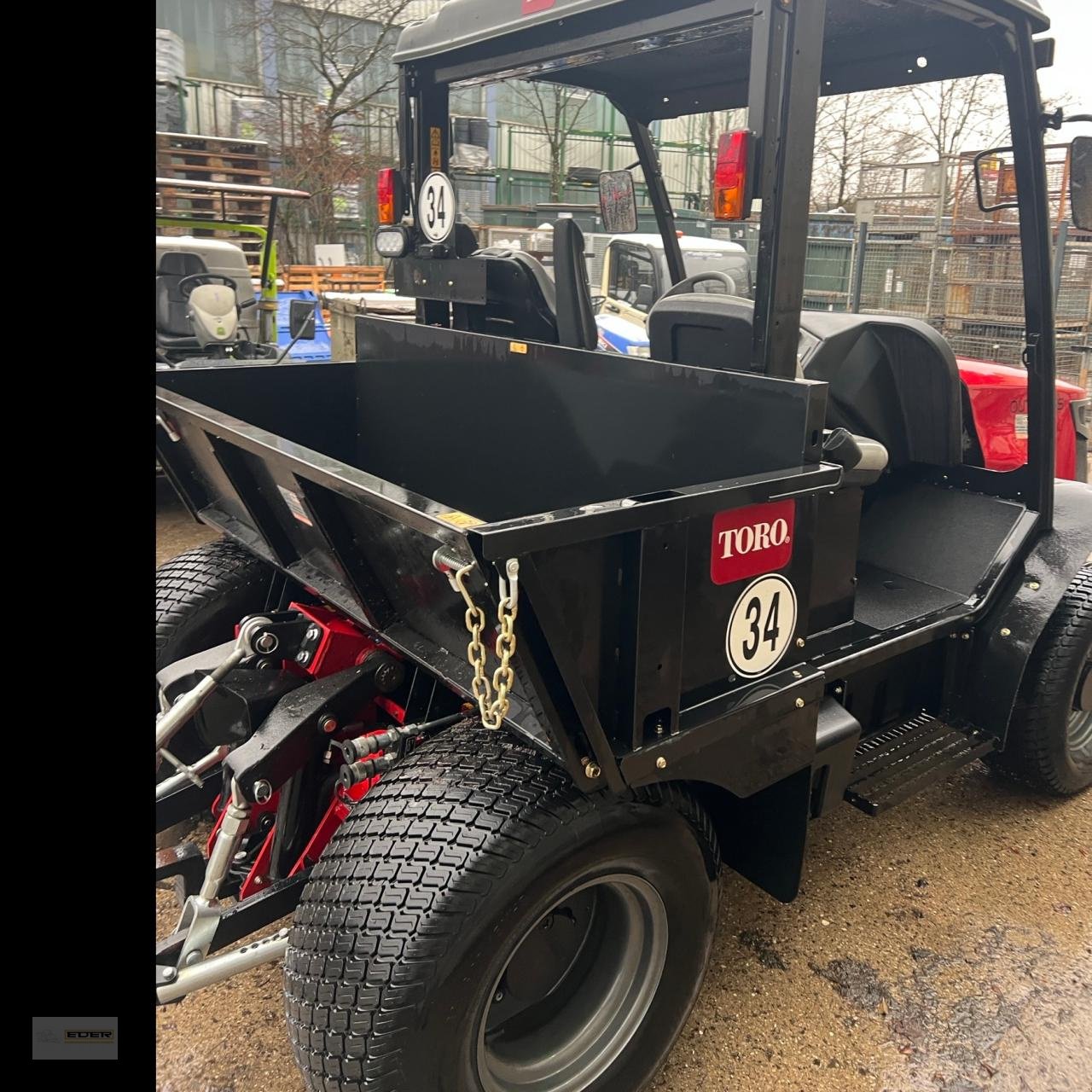 Kommunaltraktor van het type Toro Outcross 9060, Vorführmaschine in Kirchheim b. München (Foto 15)