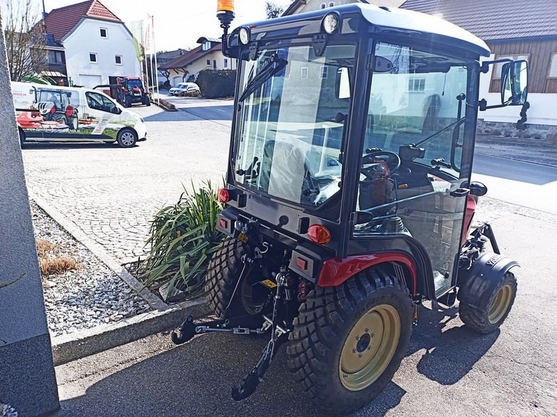 Kommunaltraktor del tipo Yanmar SA 424V-Q Allradtraktor, Neumaschine en St. Marienkirchen (Imagen 5)