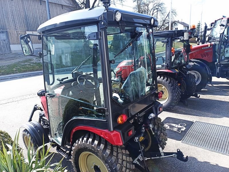 Kommunaltraktor del tipo Yanmar SA 424V-Q Allradtraktor, Neumaschine en St. Marienkirchen (Imagen 6)