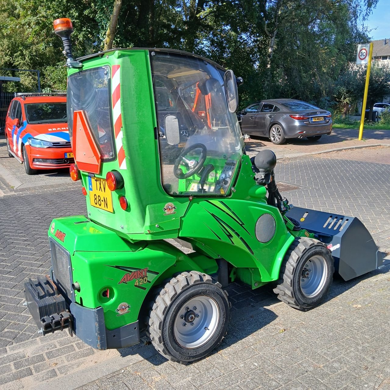 Kompaktlader des Typs Avant 420, Gebrauchtmaschine in Alblasserdam (Bild 3)