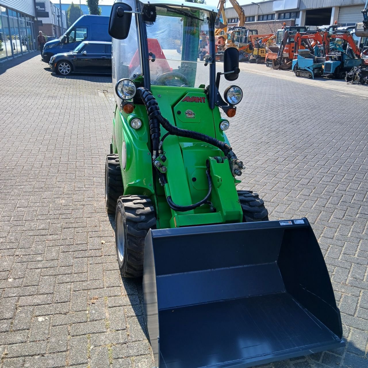 Kompaktlader van het type Avant 420, Gebrauchtmaschine in Alblasserdam (Foto 4)