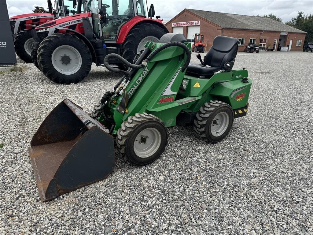 Kompaktlader van het type Avant 520, Gebrauchtmaschine in Hadsten (Foto 1)