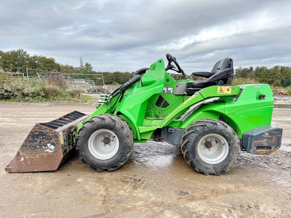 Kompaktlader tip Avant M635 - 3 Attachments Included / Quick Coupler, Gebrauchtmaschine in Veldhoven (Poză 2)