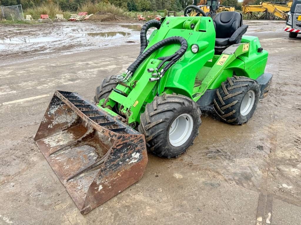 Kompaktlader of the type Avant M635 - 3 Attachments Included / Quick Coupler, Gebrauchtmaschine in Veldhoven (Picture 3)