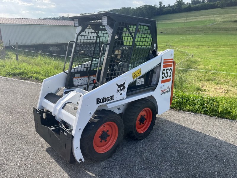 Kompaktlader des Typs Bobcat 553, Gebrauchtmaschine in Courtedoux