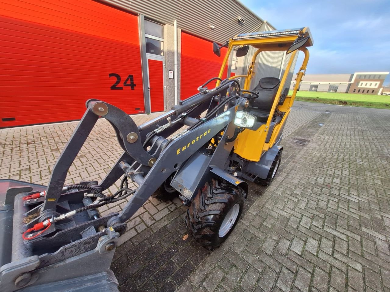 Kompaktlader van het type Eurotrac W11-M, Gebrauchtmaschine in Hardegarijp (Foto 2)