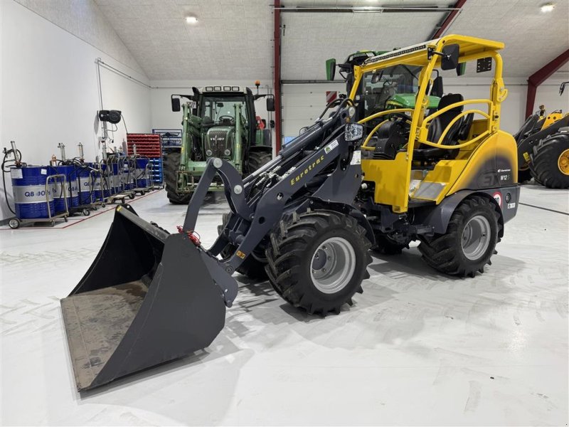 Kompaktlader of the type Eurotrac W12S FABRIKSNY MED SKOVL OG PALLEGAFLER!, Gebrauchtmaschine in Nørager (Picture 1)